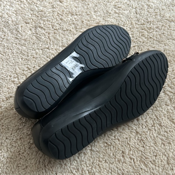 Shoes - Picture 5 of 5